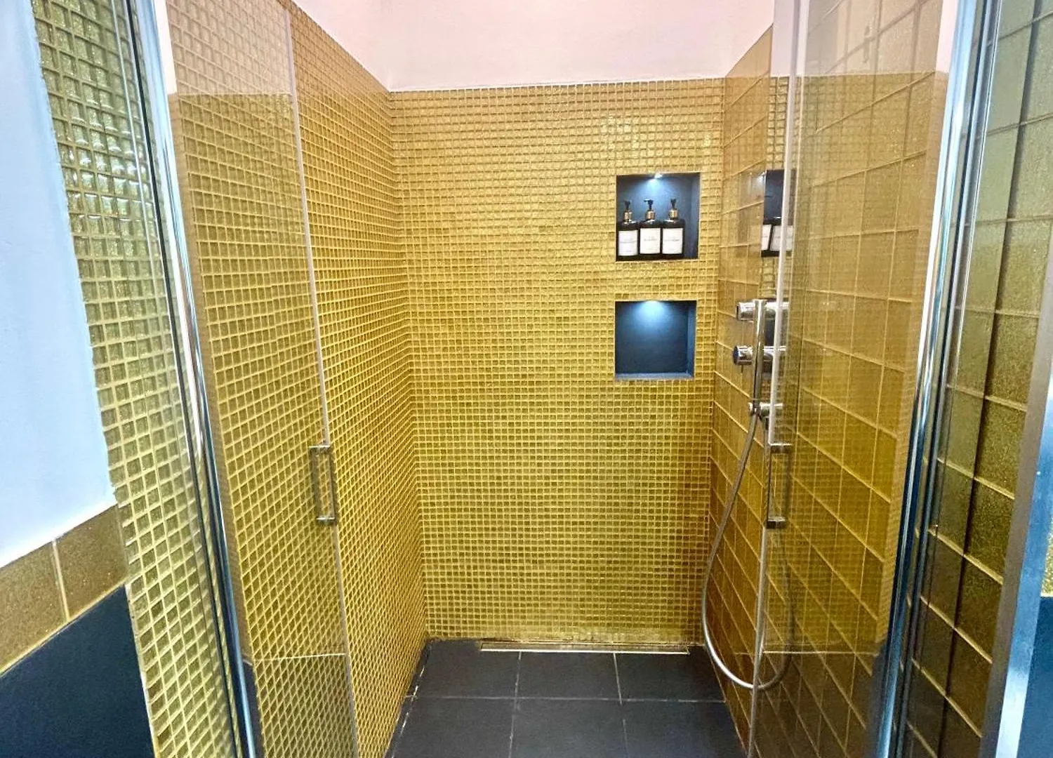 Dream View Suites 陶尔米纳 招待所