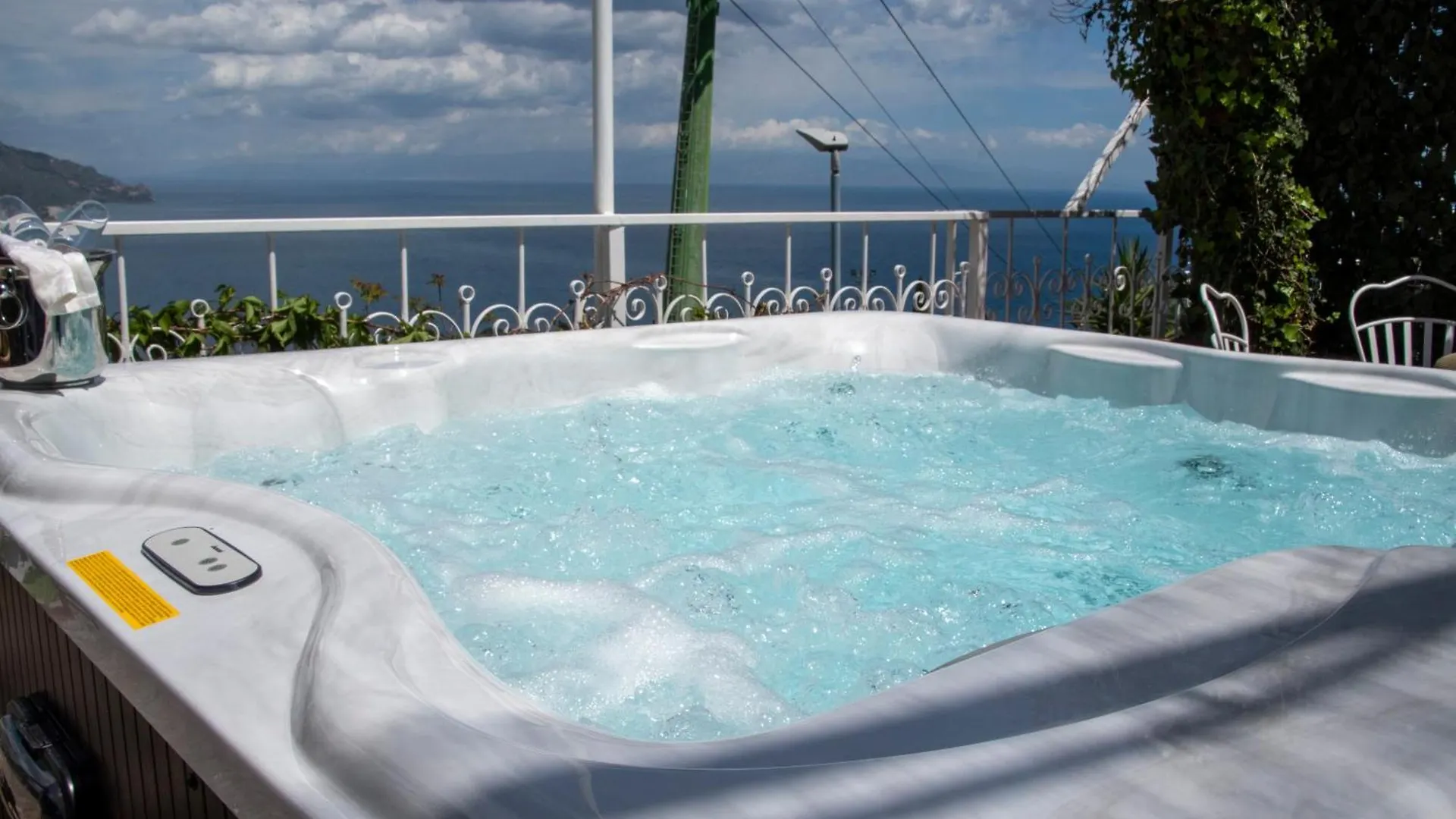 Dream View Suites 陶尔米纳 招待所